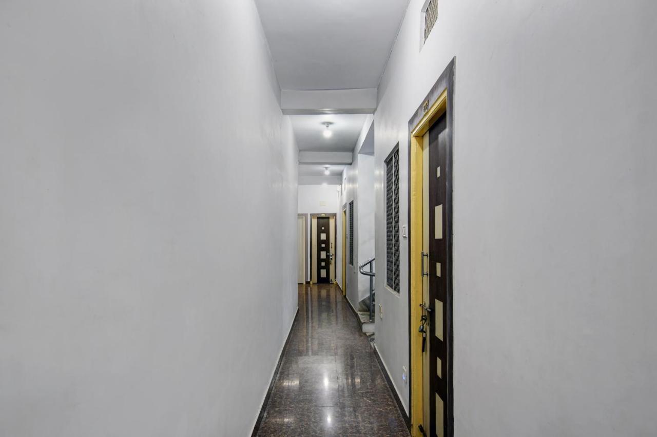Spot On Ray Palace Hotel Puri Exterior photo
